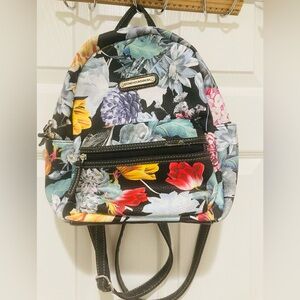 LIKE NEW Stone Mountain USA mini Backpack 4” x 8” x 11”